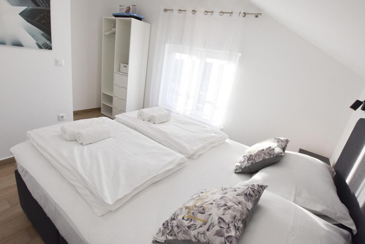 Apartment Dora Primošten Buitenkant foto